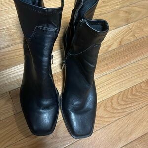 Dolce vita leather western style ankle boots size 8